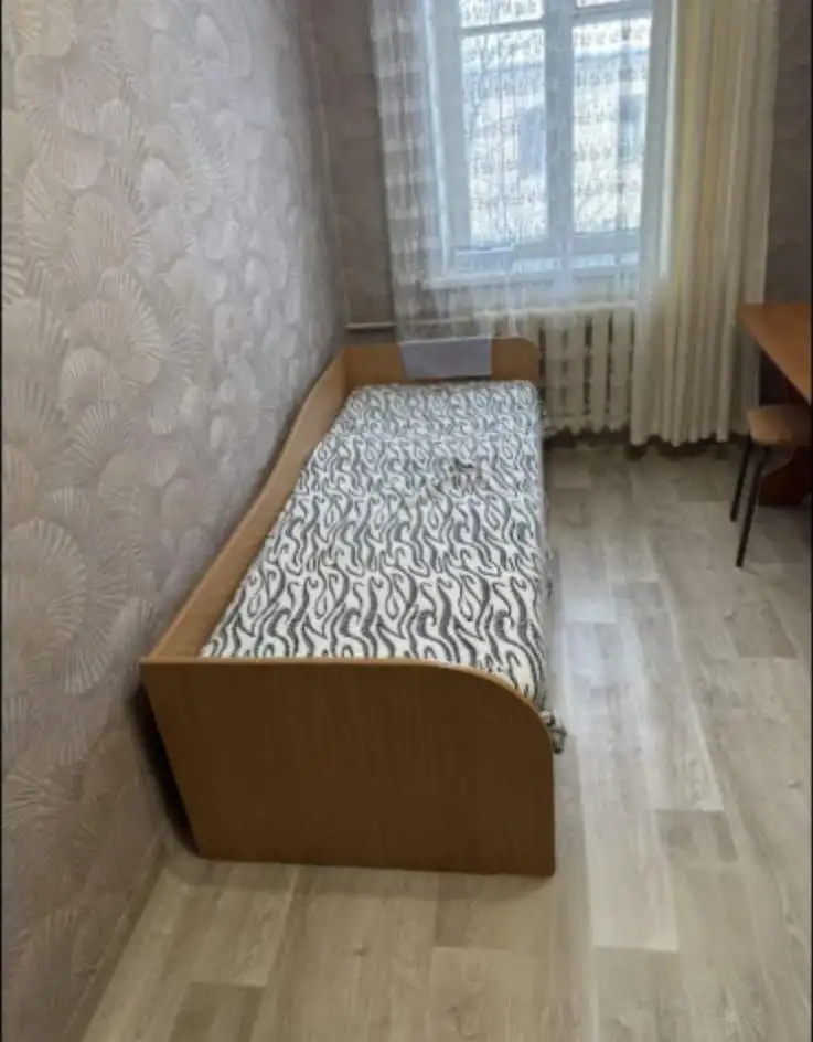 Сдается изолированная комната в трехкомнатной квартире - Аренда (Недвижимость) в Уфа