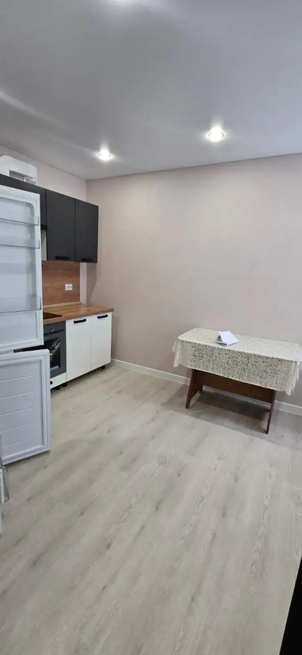 Сдается однокомнатная квартира-студия в новом доме в центре Уфы - Аренда квартир (Недвижимость) в Уфа