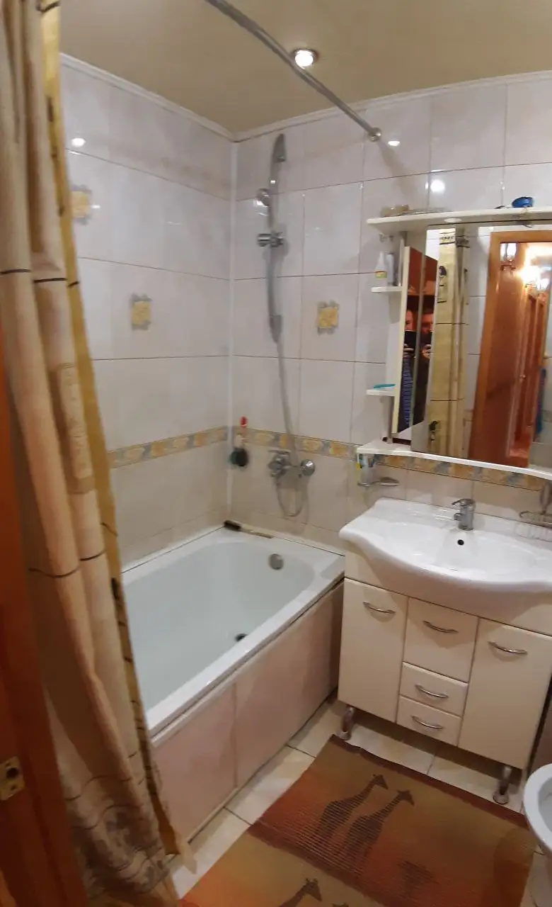 Сдается трехкомнатная квартира на Вологодской - Аренда квартир (Недвижимость) в Уфа