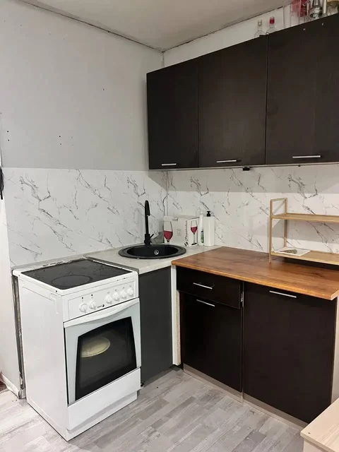 Сдается студия в Уфе на ул. Ферина - Дома в Уфа