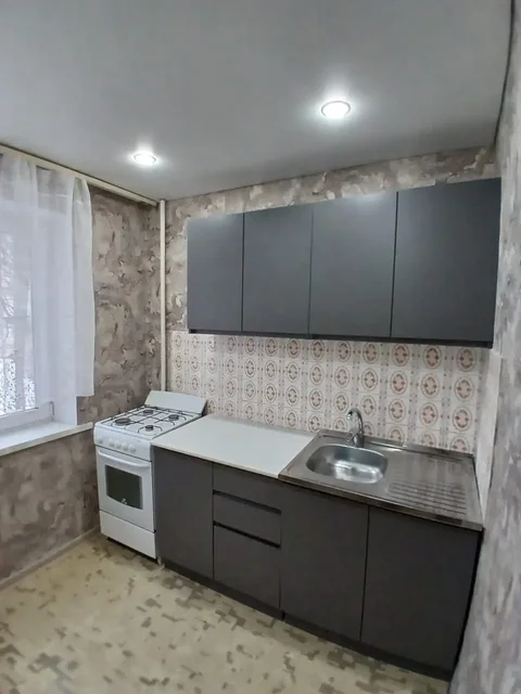 Сдается однушка по ул. Проспект Октября, остановка Спортивная - Дома в Уфа