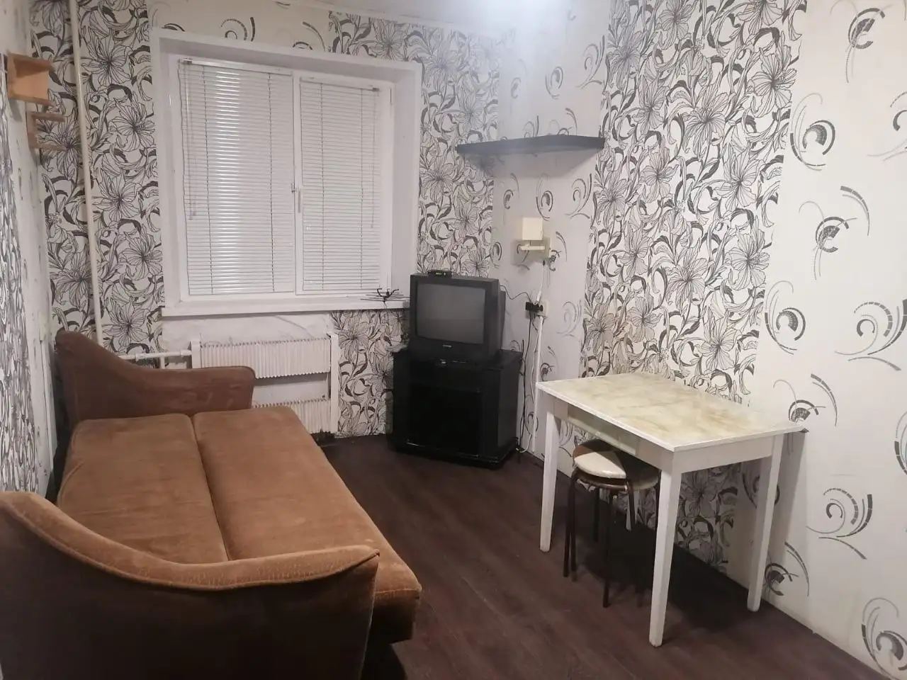 Сдается изолированная комната в трехкомнатной квартире - Аренда комнат (Недвижимость) в Уфа