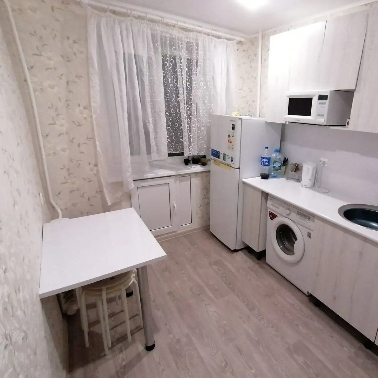 Сдается изолированная комната в трехкомнатной квартире в центре города - Аренда комнаты (Недвижимость) в Уфа