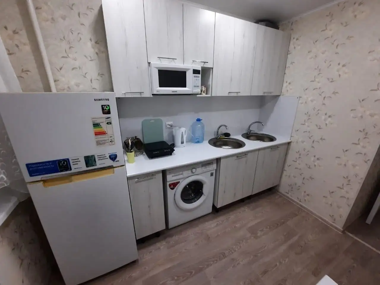 Сдается изолированная комната в трехкомнатной квартире в центре города - Аренда комнаты (Недвижимость) в Уфа