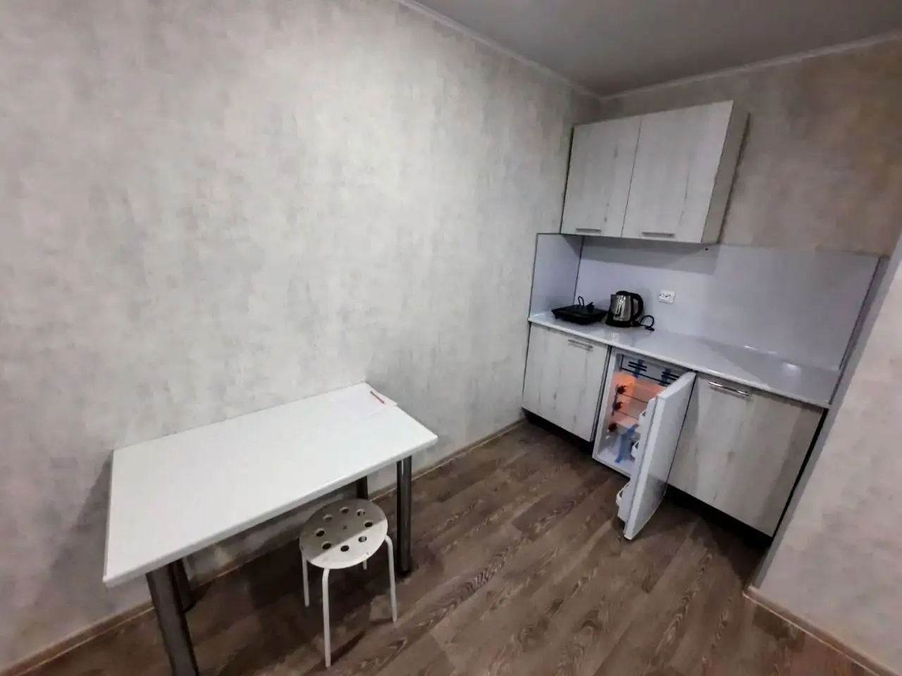 Сдается изолированная комната в трехкомнатной квартире в центре города - Аренда комнаты (Недвижимость) в Уфа