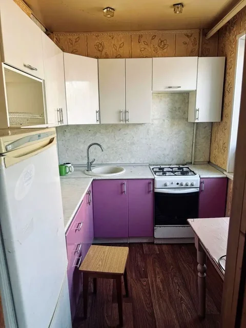 Сдается трехкомнатная квартира на ул. Шота Руставели в Уфе - Дача в Уфа