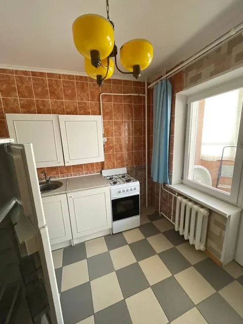 Сдается однокомнатная квартира в центре Уфы - Комнаты в Уфа