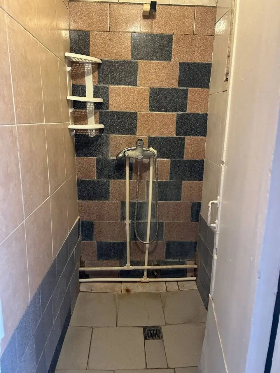 Сдается изолированная комната в семейном общежитии - Аренда жилья (Недвижимость) в Уфа