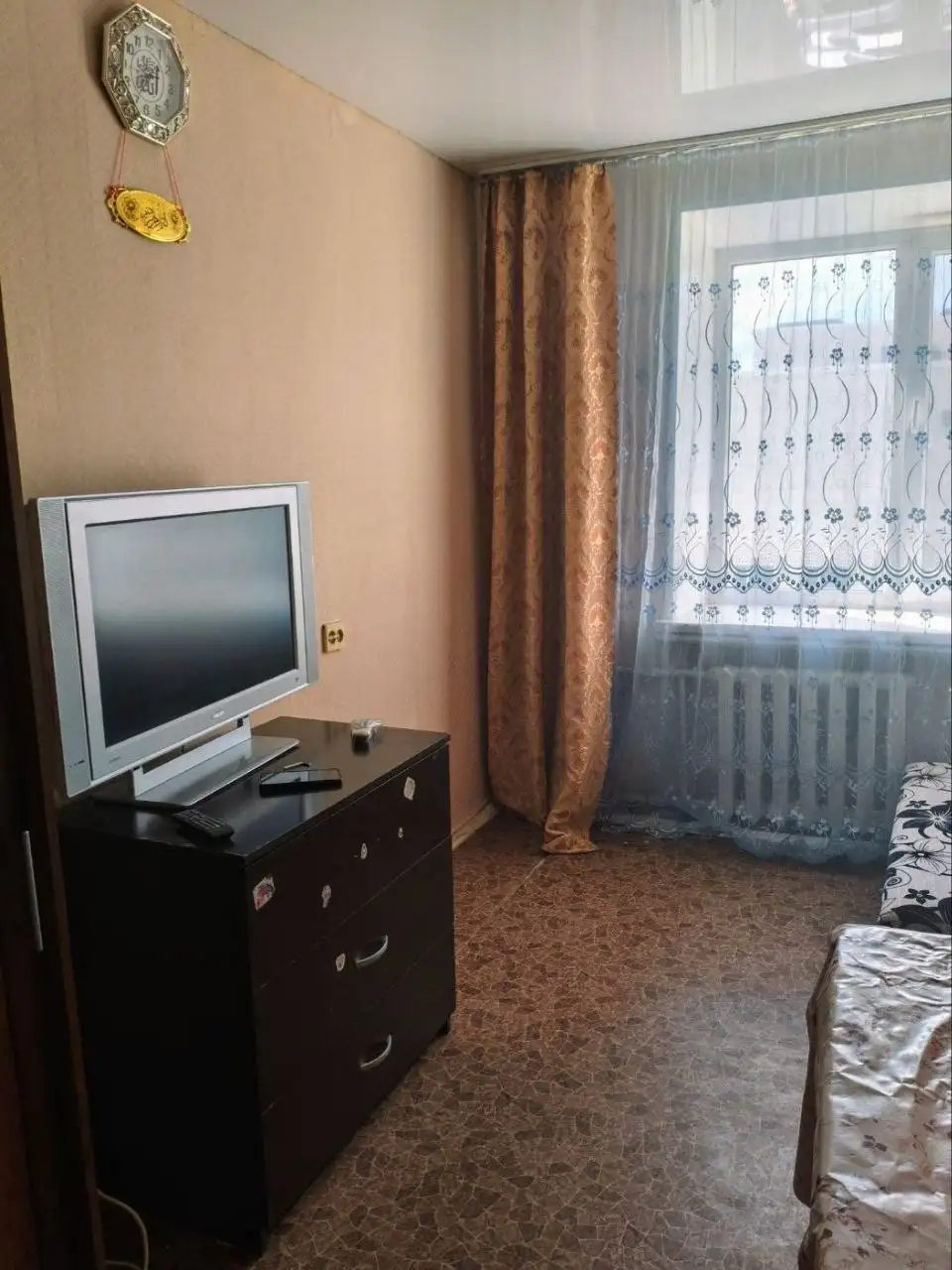 Сдается изолированная комната по ул. Шафиева - Комната (Недвижимость) в Уфа