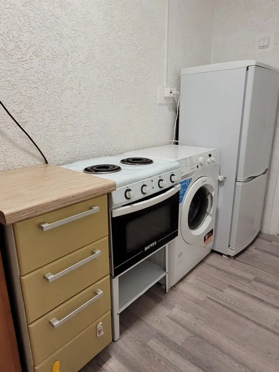 Сдается комната в малосемейке на ул. Менделеева, Уфа - Комнаты (Недвижимость) в Уфа