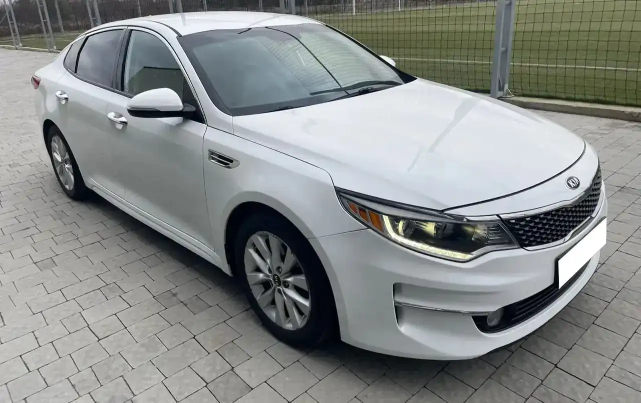 Kia Optima 2.4л автомат отличное состояние