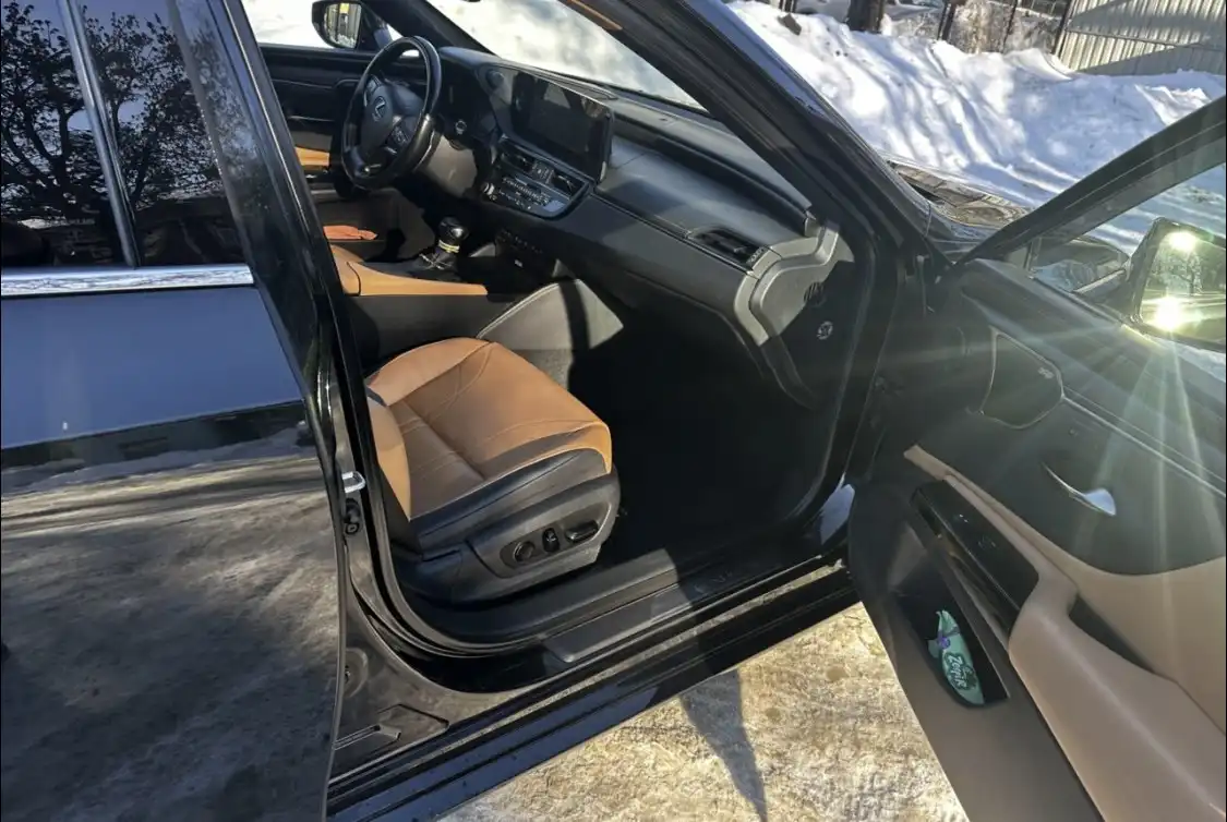 Lexus ES 2022 VII поколение XZ10 рестайлинг - Легковые автомобили (Авто) в Москва