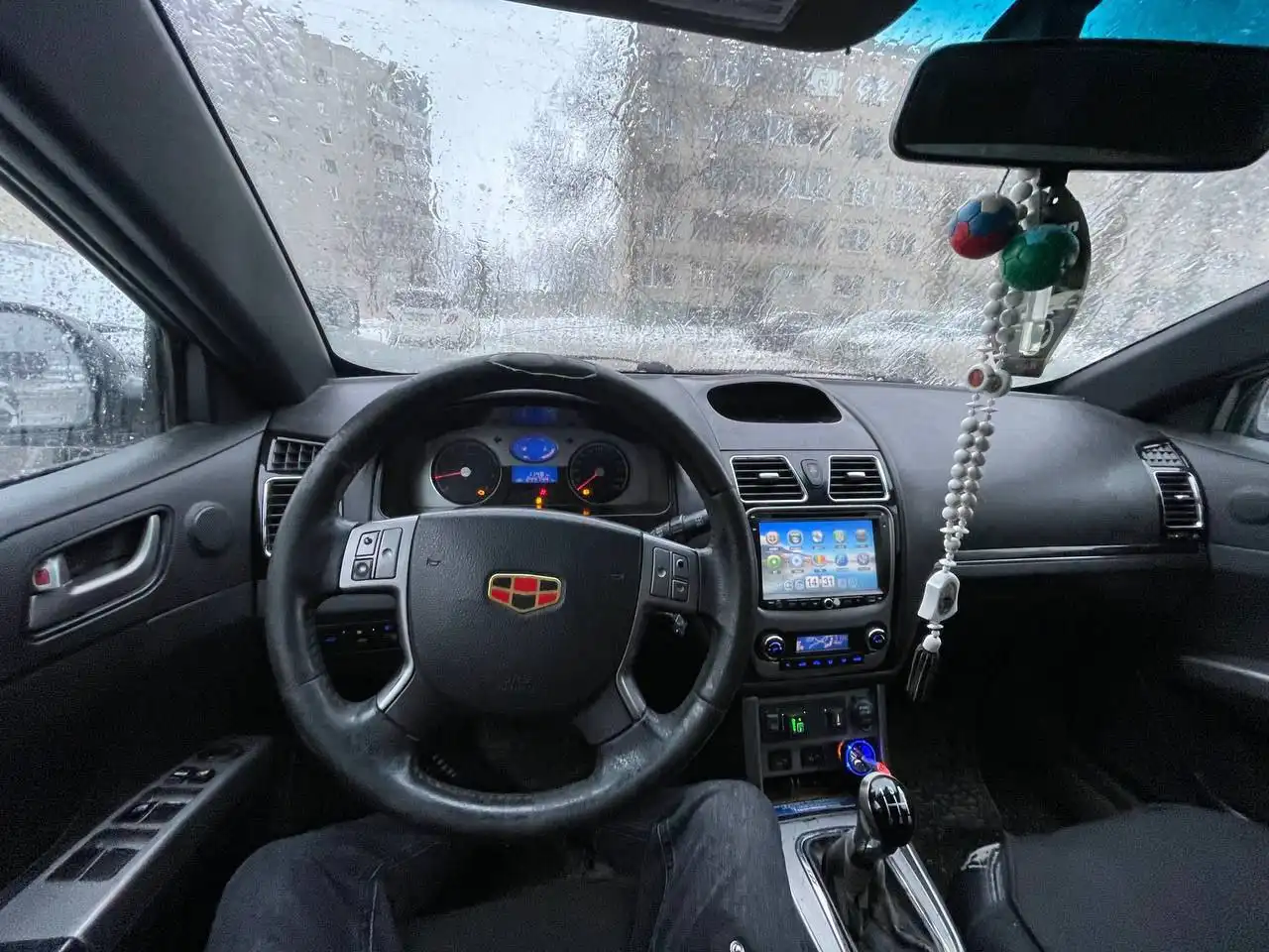 Продажа автомобиля Джелли Эмгрант 2013 года - Авто в Алатырь