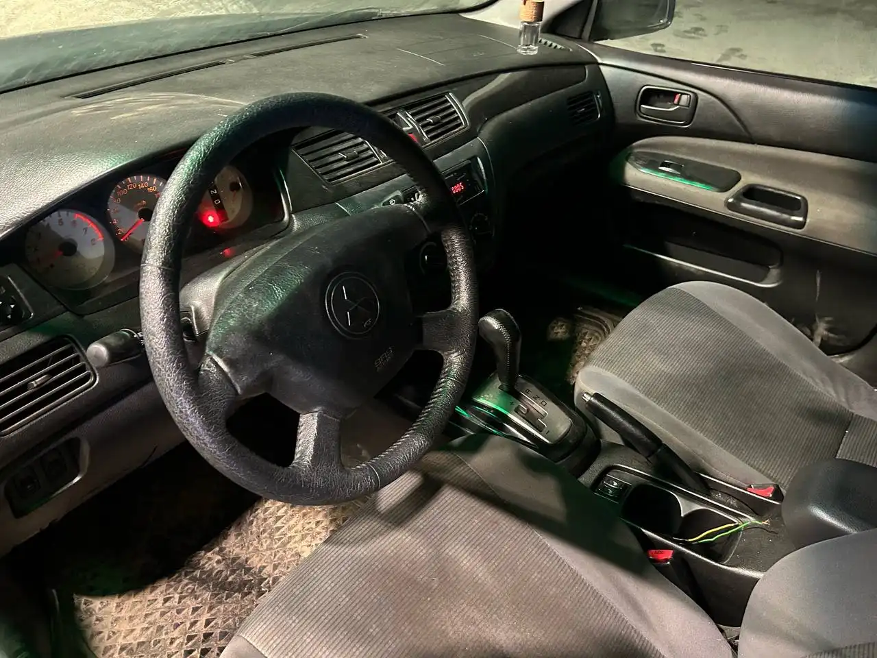 Продажа автомобиля Mitsubishi Lancer 9 на автомате