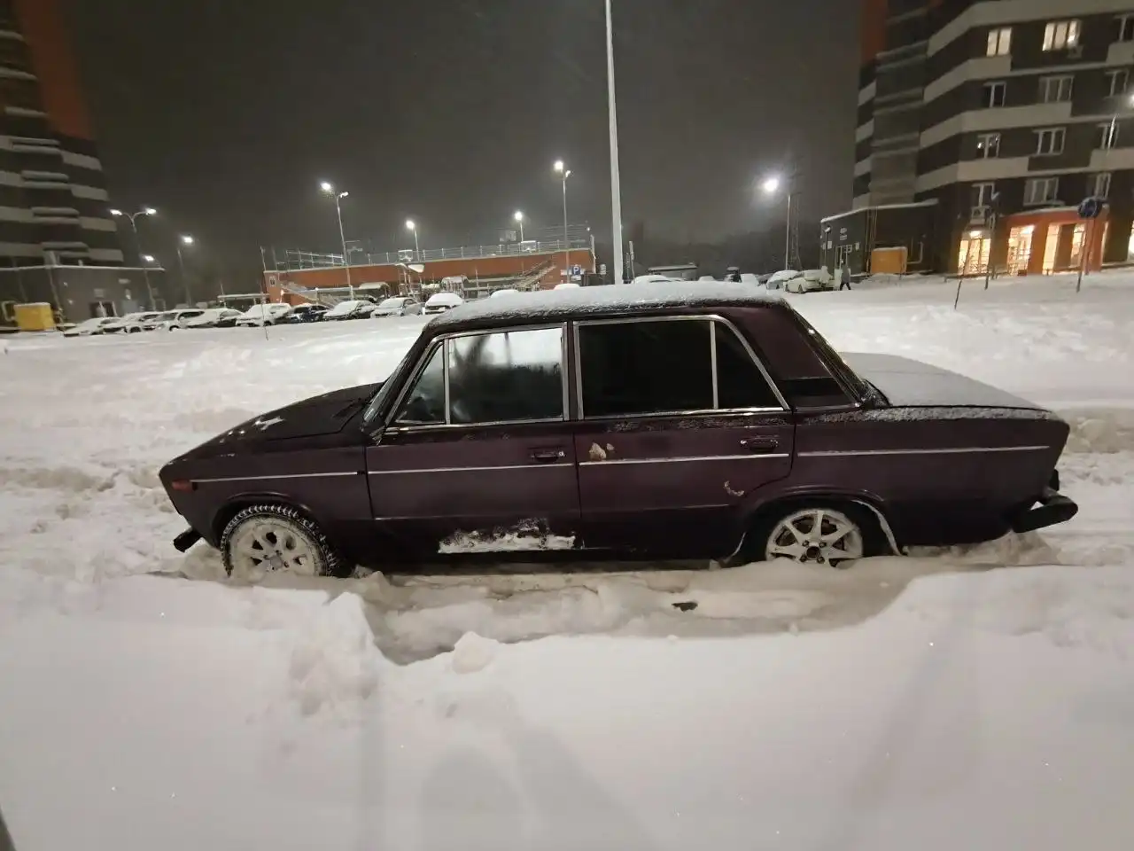 Продам двигатель и коробку в отличном состоянии