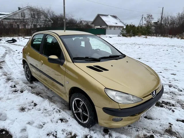 Peugeot 206 1.4 Автомат 2004 года - Легковые автомобили в Нижний Новгород