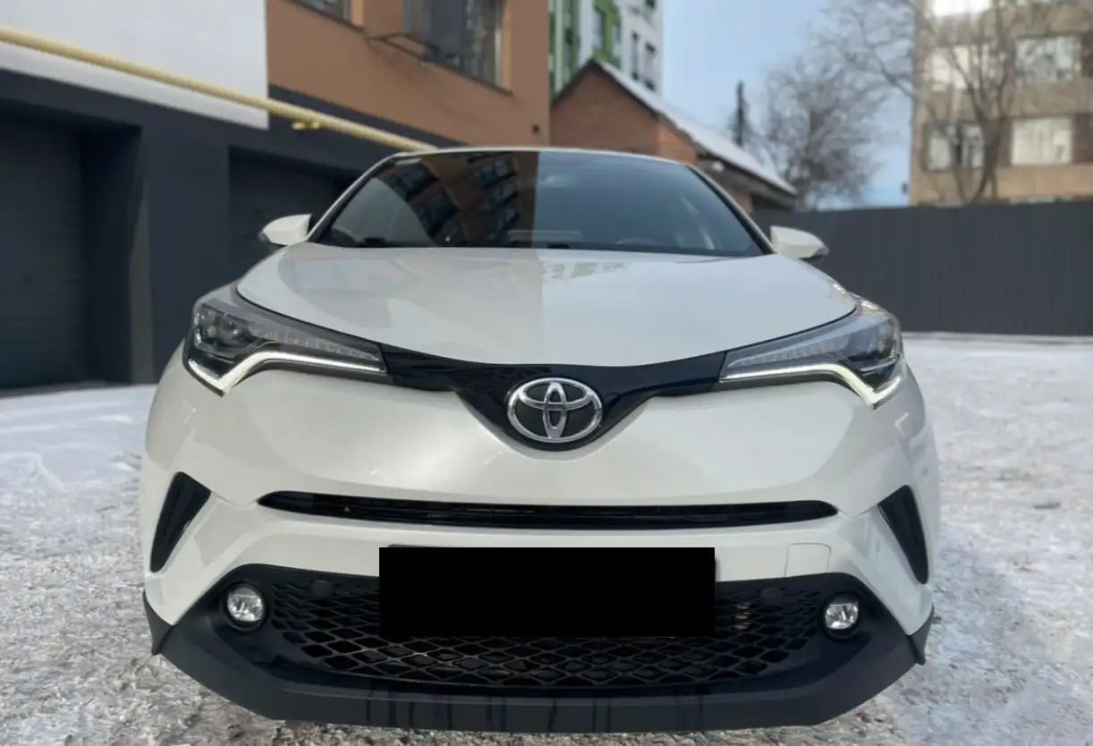 Toyota C-HR 2017 б/у - Легковые автомобили (Авто) в Нижний Новгород