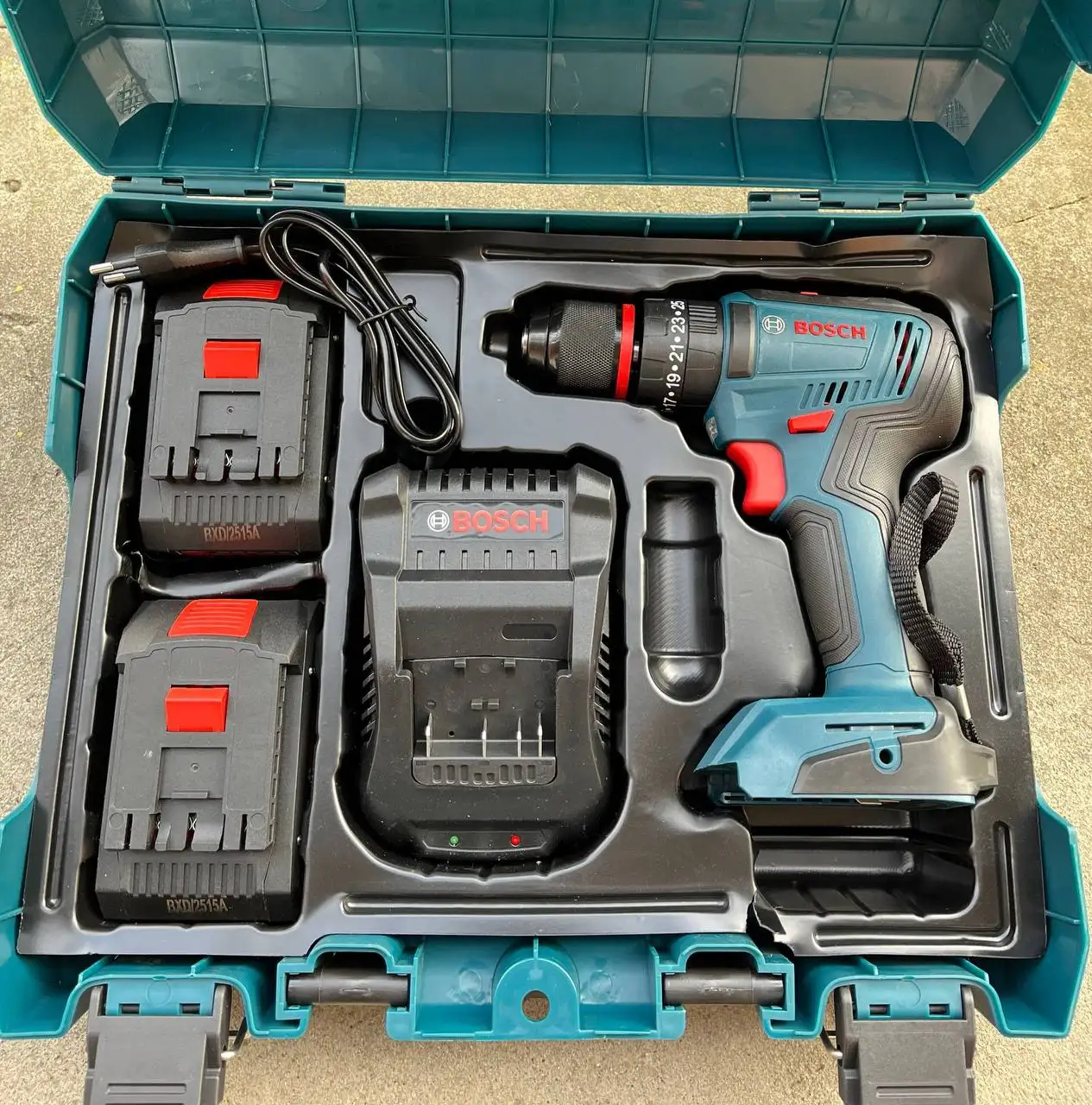 Продажа шуруповерта Bosh и лазерного уровня DeWALT - Инструменты (Барахолка) в Нижний Новгород