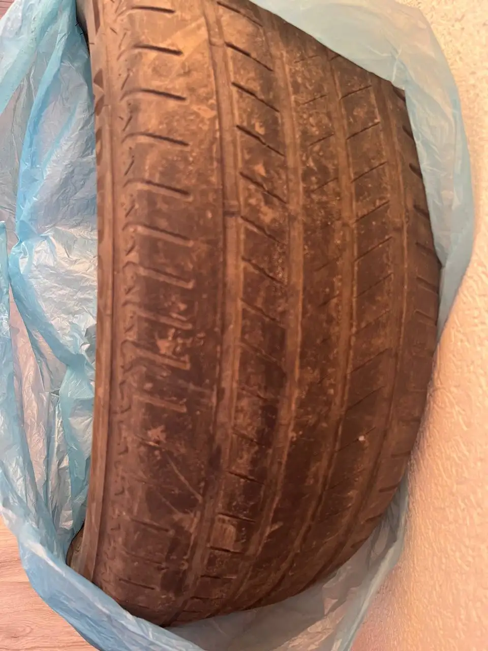 Продам летнюю резину Bridgestone Alenza 001 245/50 R19 - Шины и диски (Запчасти) в Нижний Новгород