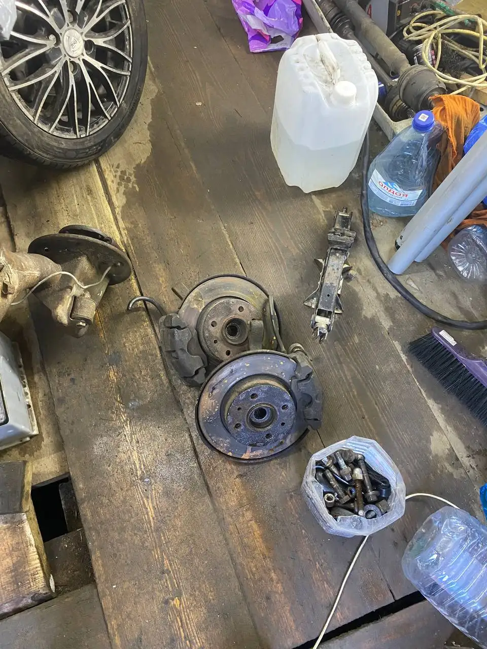 Запчасти для авто: двигатель, КПП, стартер, балка, кулаки, бак, стекло - Автозапчасти (Запчасти) в Нижний Новгород