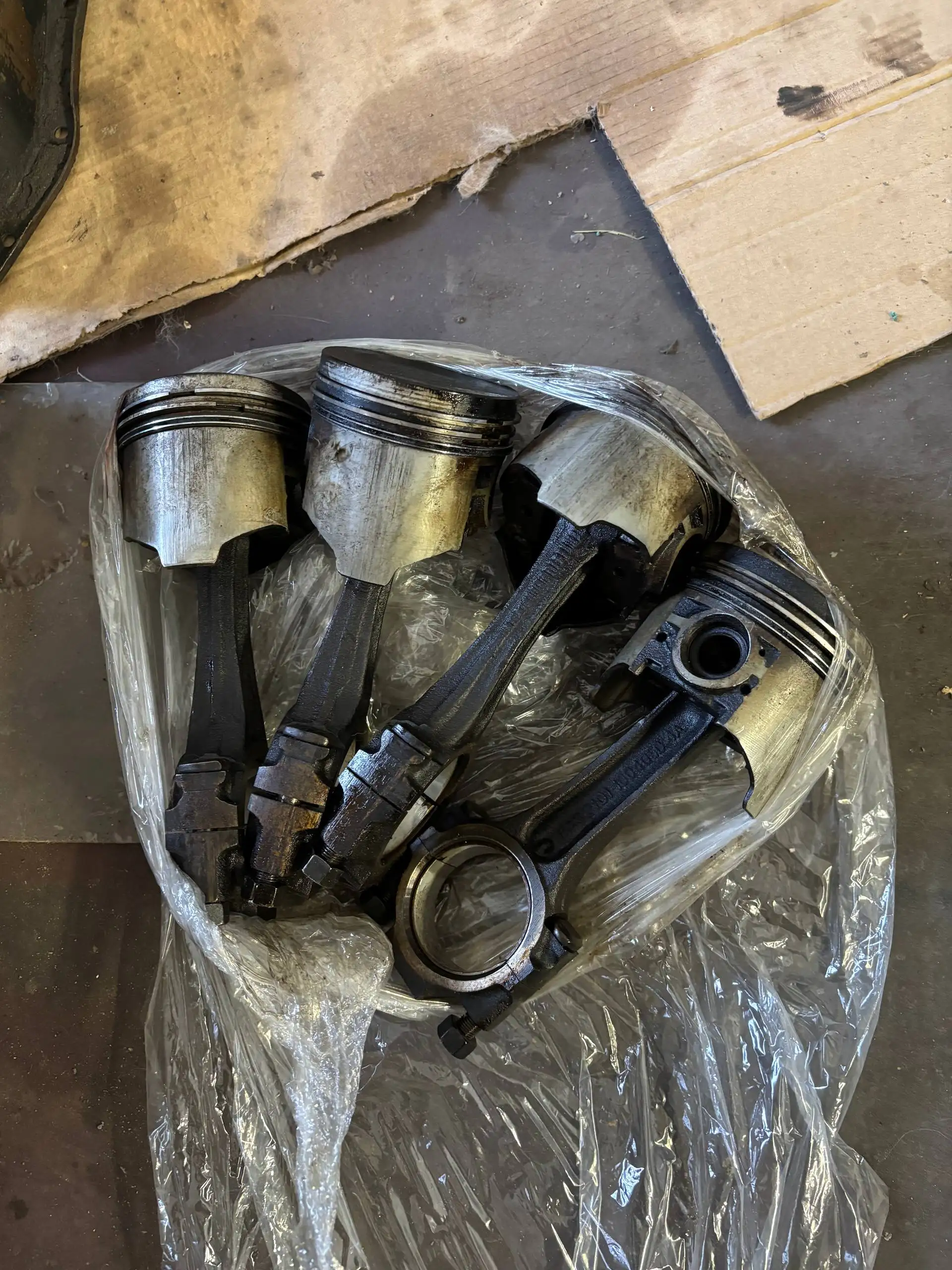 Продам блок поршни и коленвал - Автозапчасти (Запчасти) в Нижний Новгород