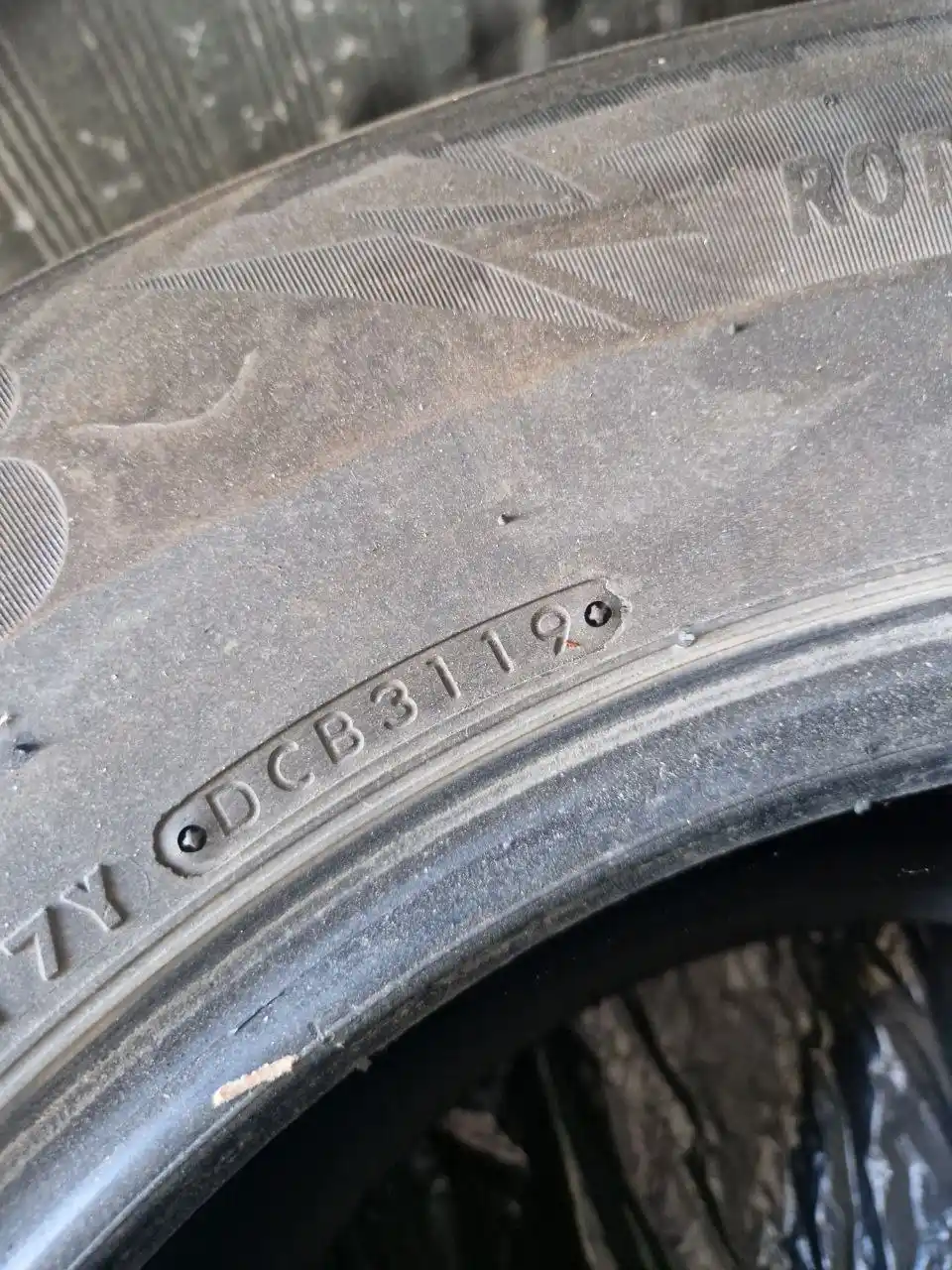 Продам пару шин 265/65/17