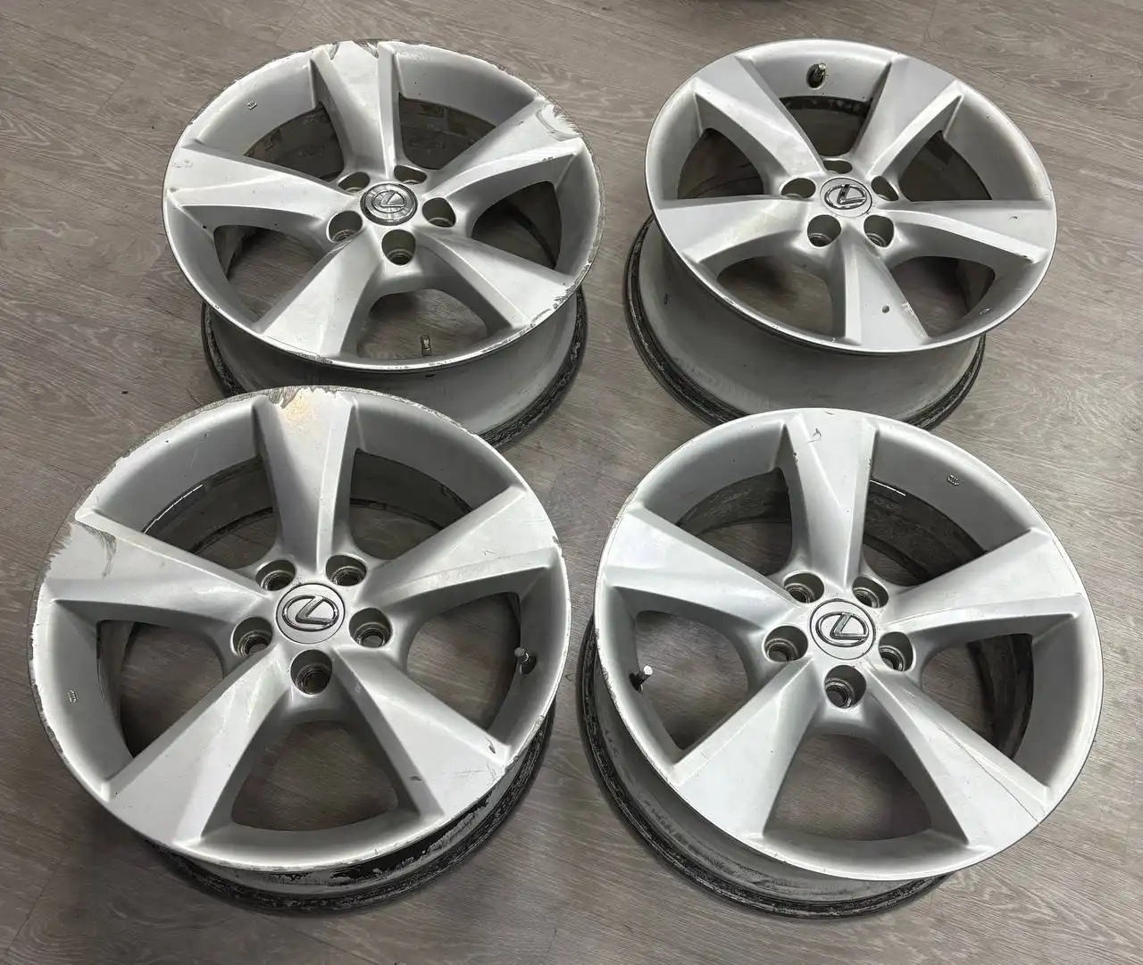 Продам оригинальные диски R18