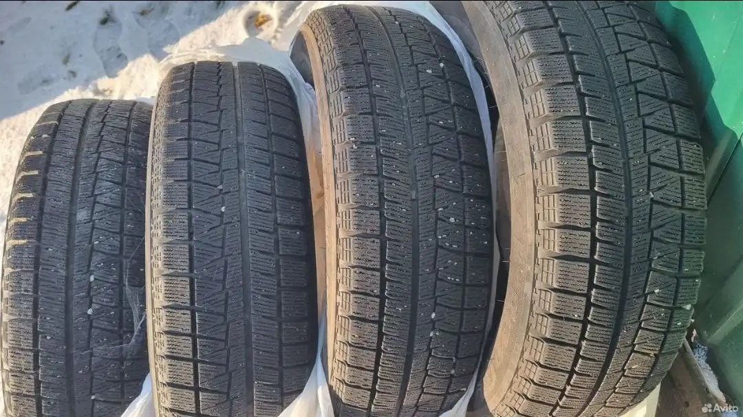 Продам зимнюю резину BRIDGESTONE BLIZZAK