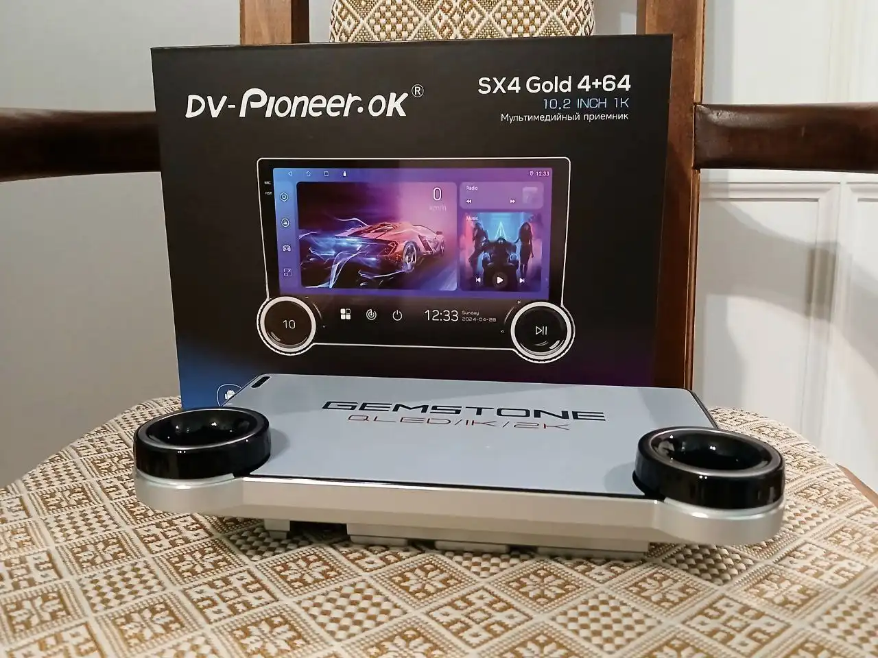 Продажа автомагнитолы с большими крутилками