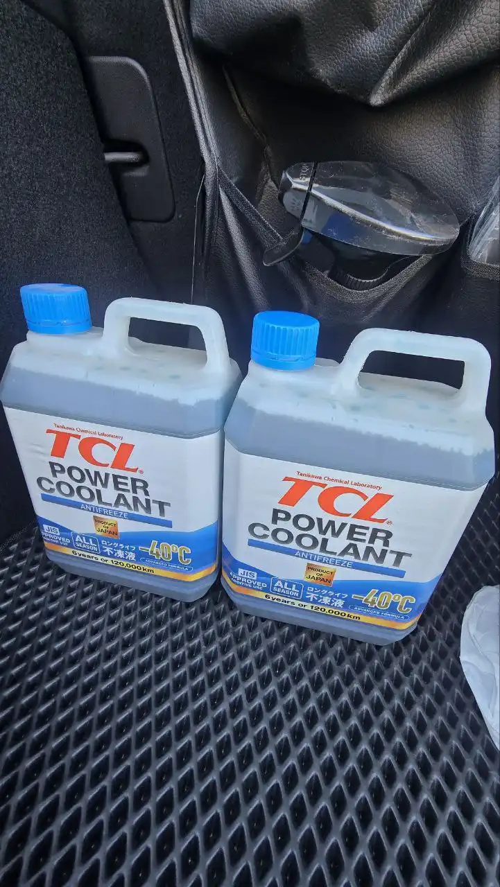 Продам антифриз 4л