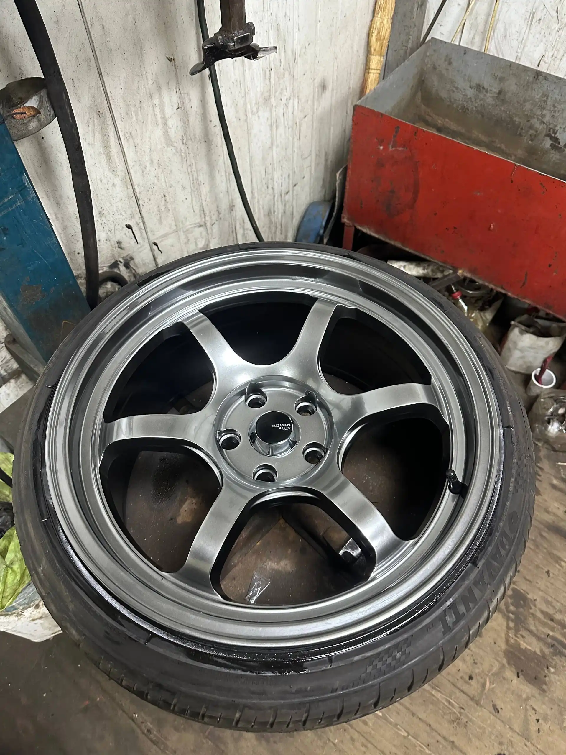 Продам колеса Advan RG-D2 R18 9.5J с резиной лето