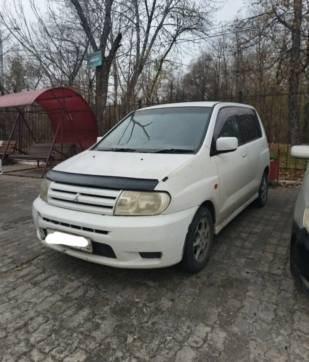 Продам Динго 2002 года, 1.5л, автомат, с проблемами ТНВД