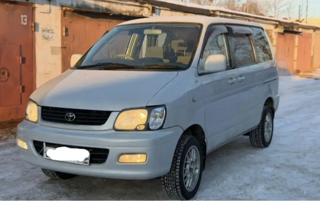 Продажа Toyota Town Ace Noah 1999 года