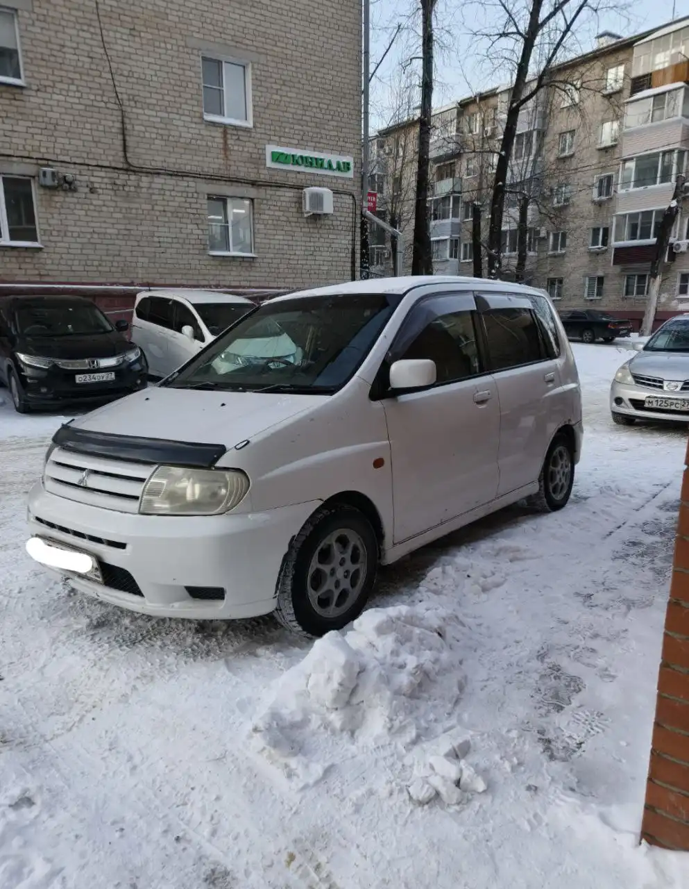 Продам Динго 2002г, 1,5л, автомат