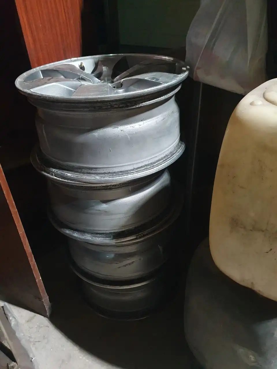 Продажа дисков R16