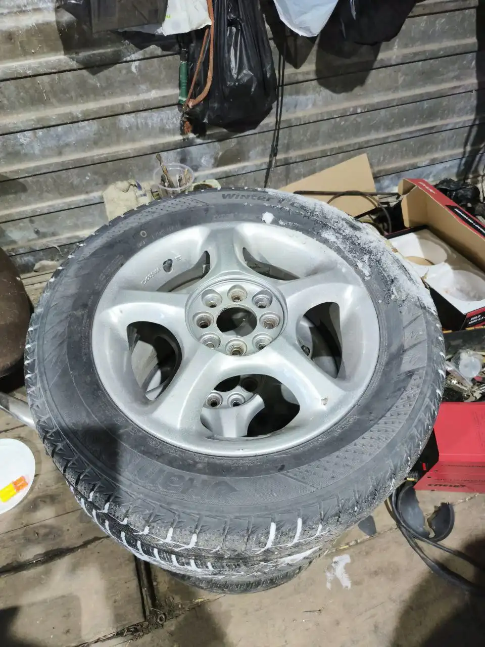 Продажа дисков R15 114x4/5 универсалка с резиной 2018 года - Запчасти (Авто) в Хабаровск