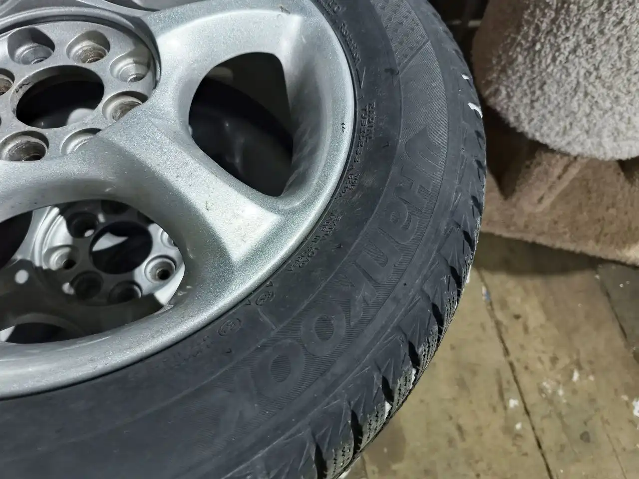 Продажа дисков R15 114x4/5 универсалка с резиной 2018 года - Запчасти (Авто) в Хабаровск