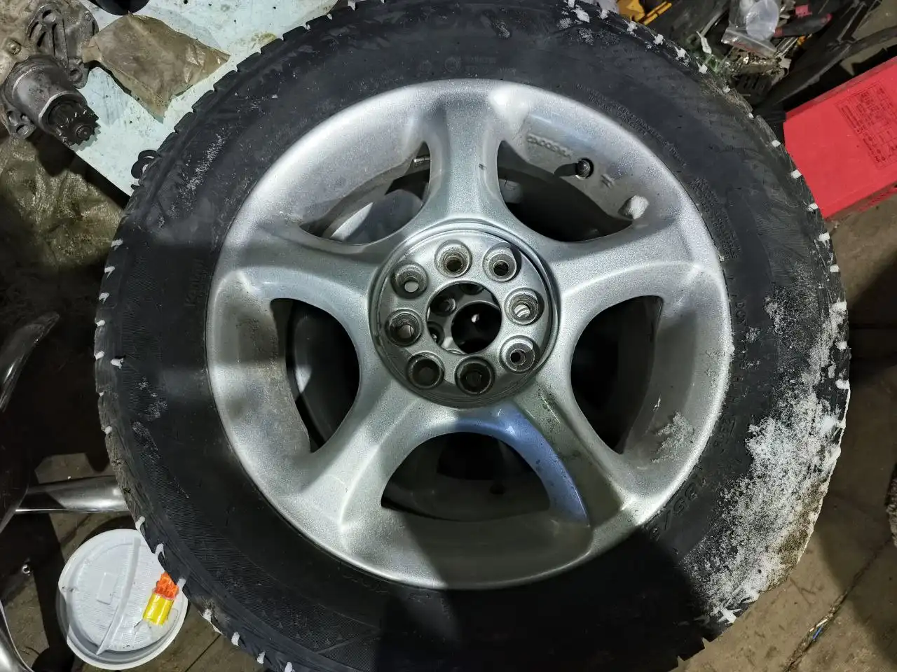 Продажа дисков R15 114x4/5 универсалка с резиной 2018 года - Запчасти (Авто) в Хабаровск