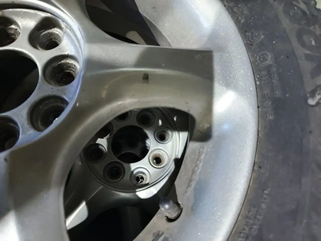 Продажа дисков R15 114x4/5 универсалка с резиной 2018 года - Запчасти (Авто) в Хабаровск