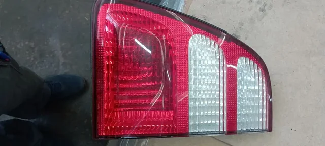 Продажа стоп вставки правой на Toyota Land Cruiser 100 - Автомагнитолы в Хабаровск