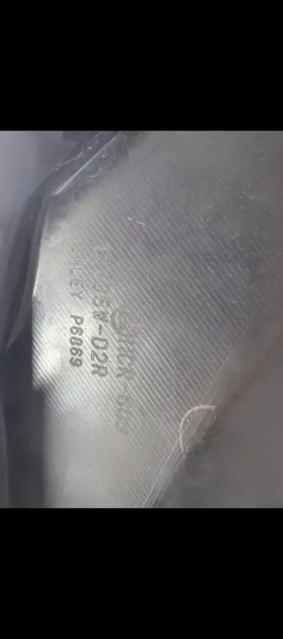 Фары на Хонду Фит Шаттл с ксеноном - Оптика (Запчасти) в Хабаровск