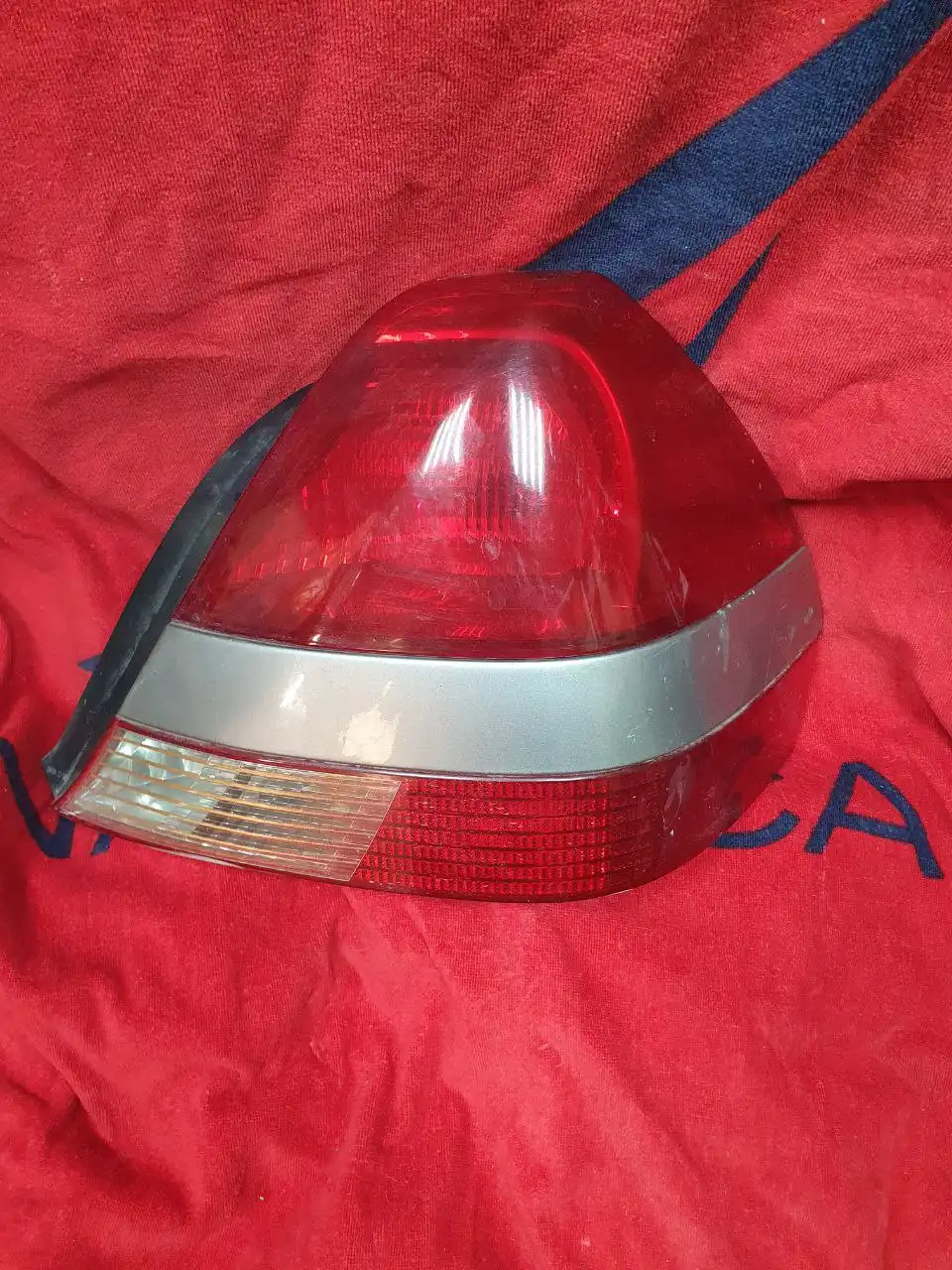 Продажа фар стопов с ксеноном и блоками - Осветительные приборы (Запчасти) в Хабаровск