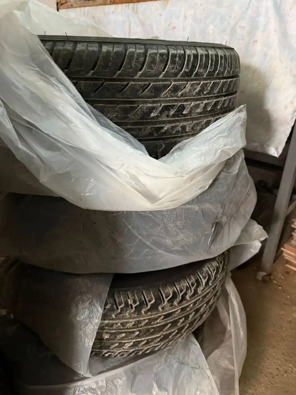 Летние шины Triangle R16/205/60 - Шины (Авто) в Хабаровск