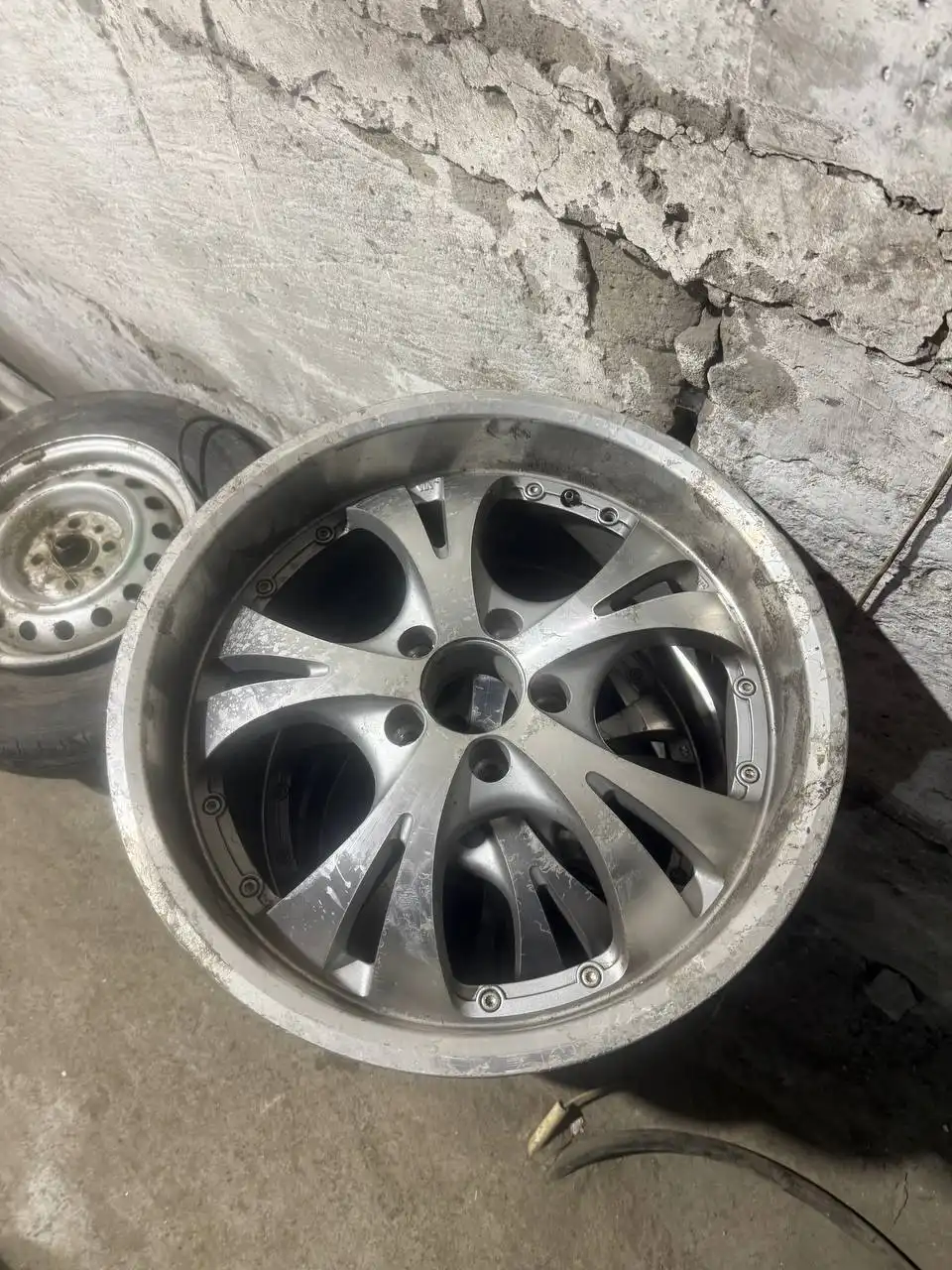 Продажа автомобиля R18 8ки - Авто в Хабаровск