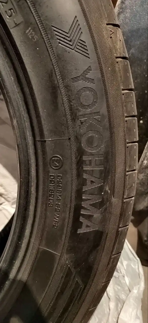 Продажа летней резины Yokohama 235/55/18 2025 года - Шины и диски (Авто) в Хабаровск