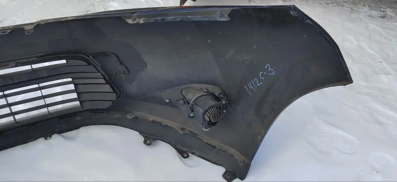 Продам бампер передний на Toyota Harrier 65 кузов - Кузовные детали (Запчасти) в Хабаровск