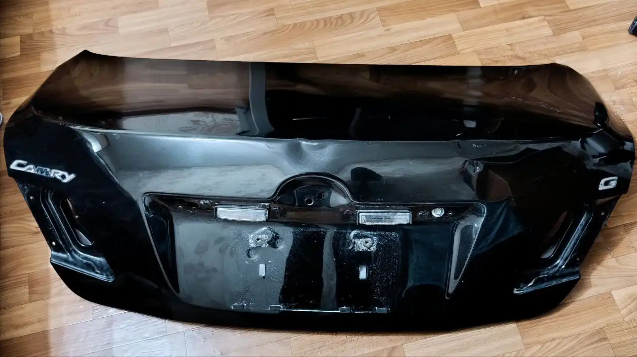 Продам крышку багажника Toyota Camry XV40 цвет 202 - Запчасти (Авто) в Хабаровск