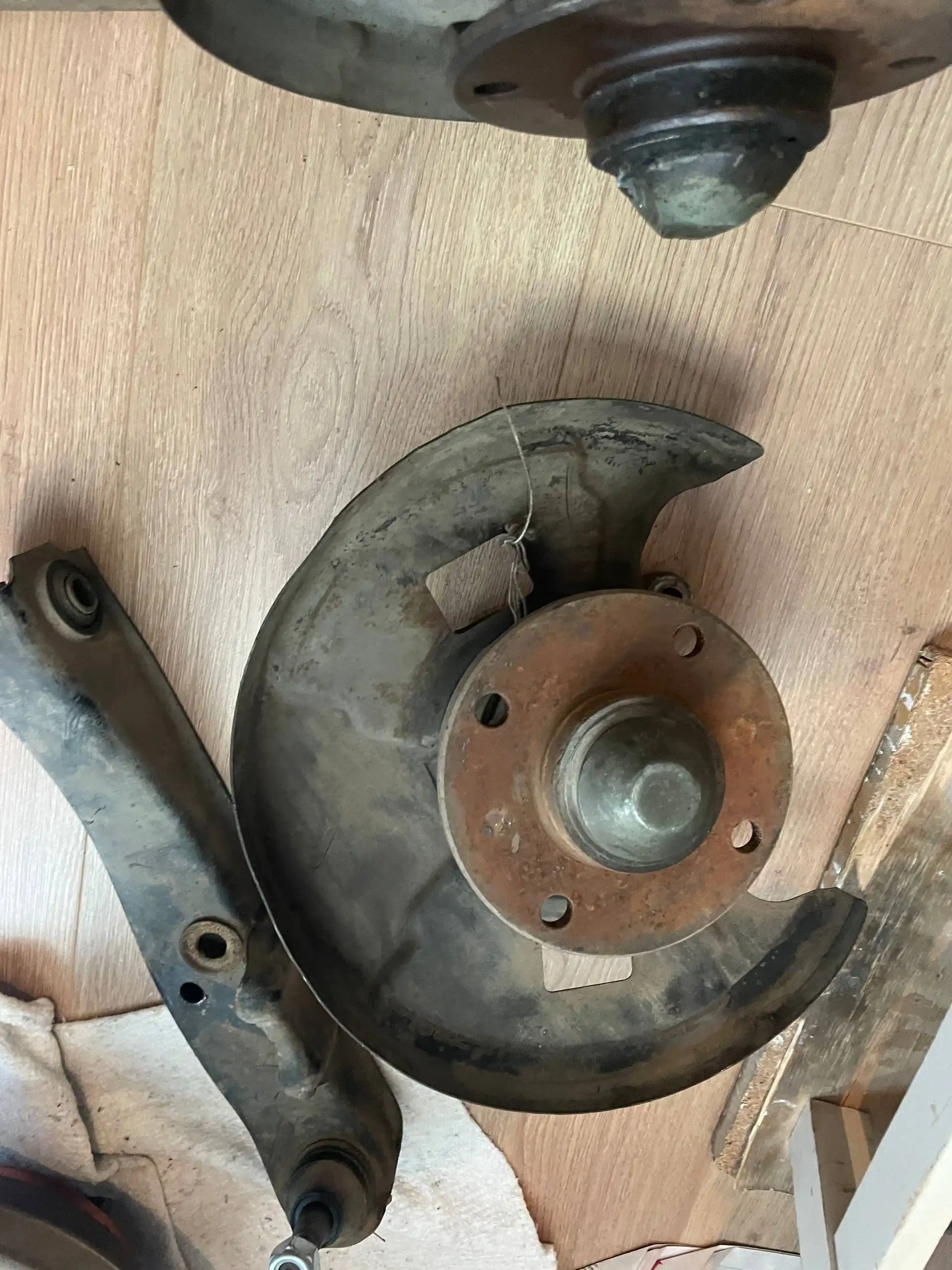 Комплект рычагов ступиц и поворотных кулаков для Nissan Laurel/Cefiro - Подвеска и рулевое управление (Запчасти) в Хабаровск