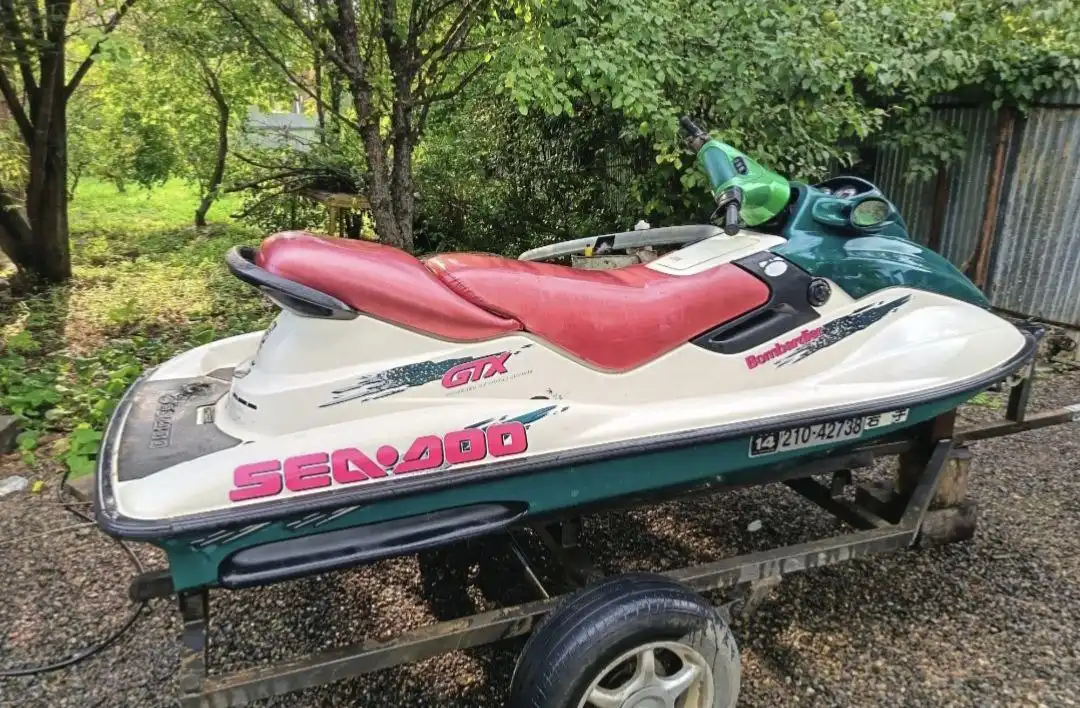 Продам Гидроцикл Sea-Doo bombardir 2001г - Гидроциклы (Хобби и отдых) в Хабаровск