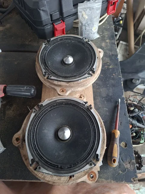 Динамики пара, полностью исправные - Кроссоверы в Хабаровск